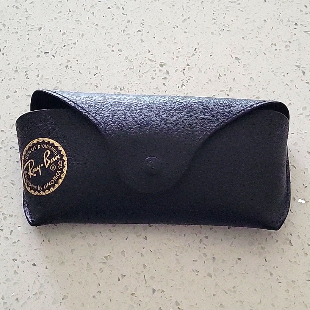Ray ban